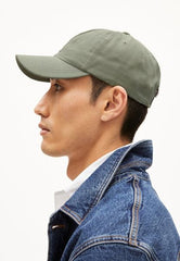 CAP YENAAS BOLD von ARMEDANGELS grey green