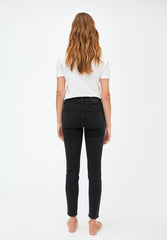 Jeans TILLAA Skinny Fit Mid Waist von ARMEDANGELS washed down black